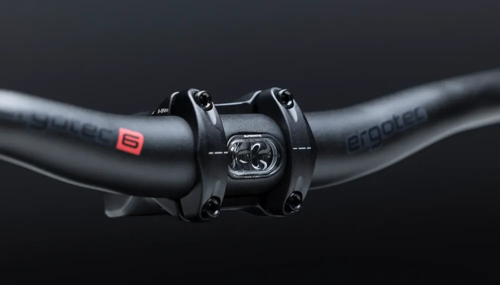 Supernova Starstream, built into the handlebar